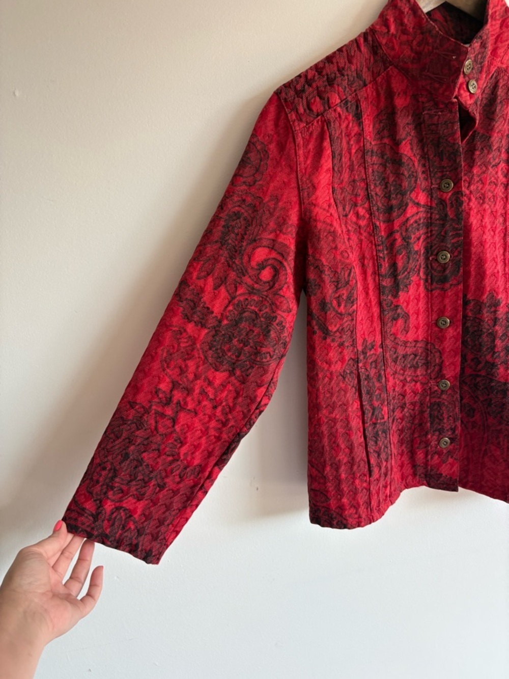 Chico’s Red Black Jacquard Jacket Size 1 (M) Textured Button Front Blazer - Picture 5 of 8